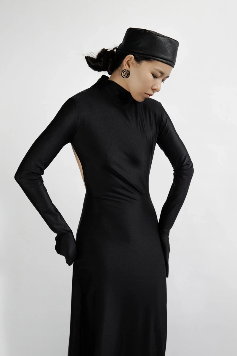 Платье с открытой спиной FaceLess CAPPAREL.21est  купить онлайн