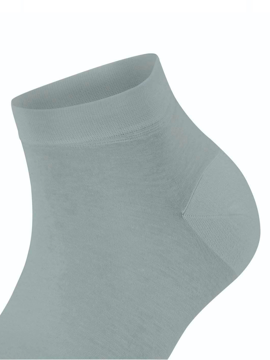 Носки  женские Fine Softness Women Sneaker Socks FALKE, цвет: серый 46422 купить онлайн