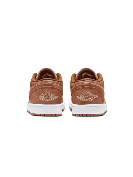 Кроссовки женские Jordan 1 Low SE "Legend Coffee" NKDADDYS SNEAKERS, цвет: коричневый FJ3453-200 купить онлайн