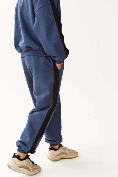 Trousers Base CULT со скидкой  купить онлайн