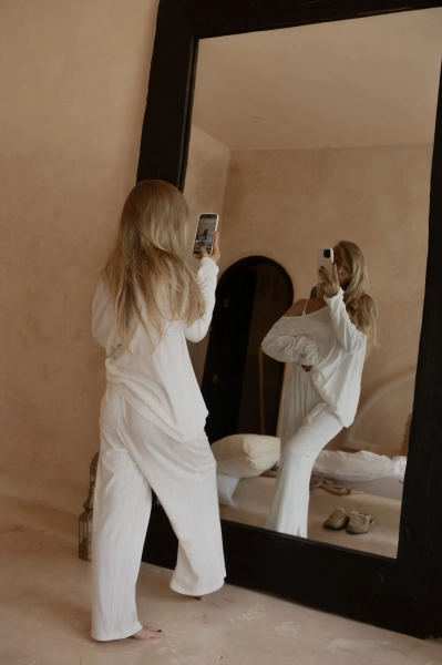Сет из топа, лонгслива и брюк Milk pajama set Cantik, цвет: белый  купить онлайн
