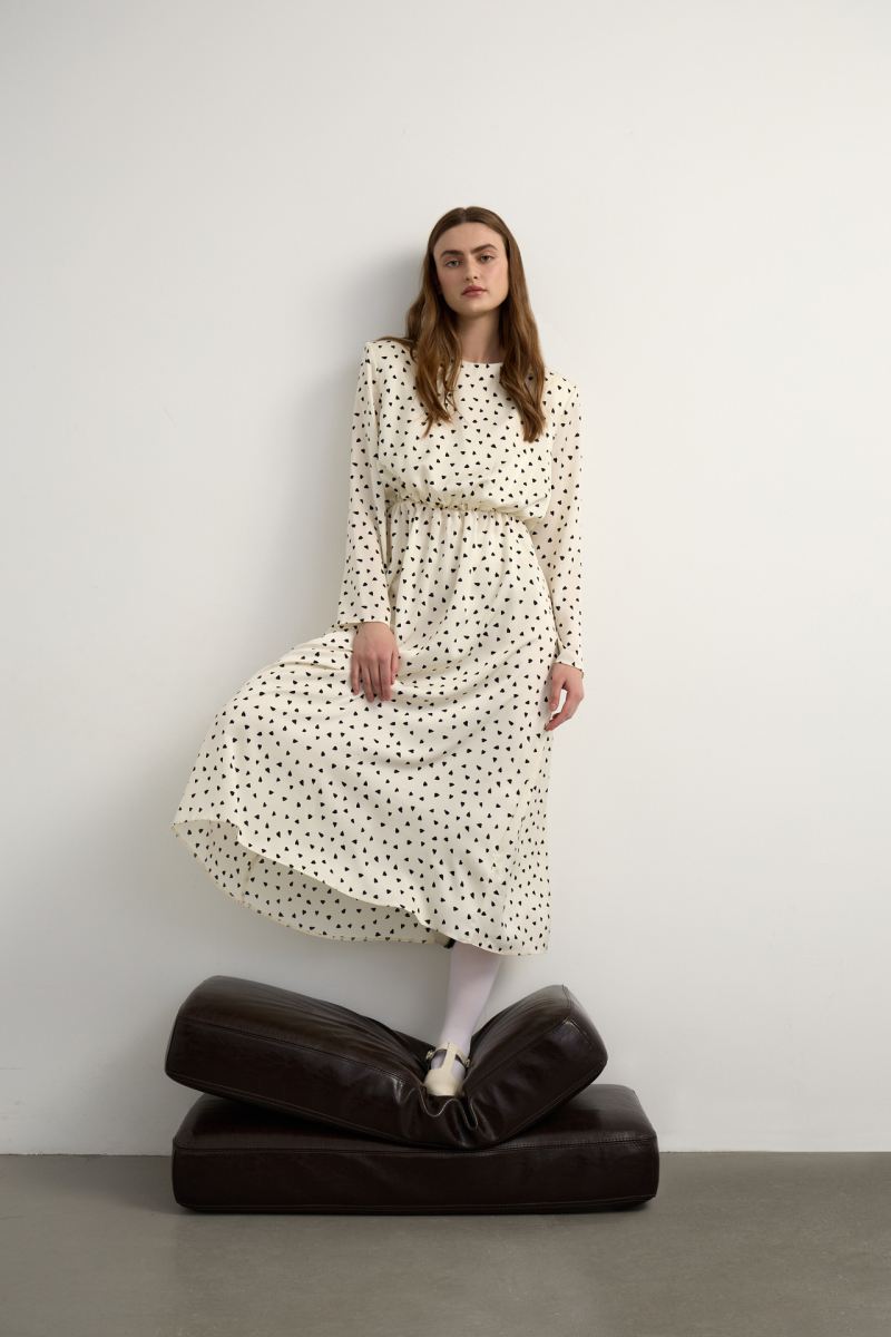 Платье макси из атласа с подплечниками Mollis, цвет: белый/черный, 13-09-2762/3 со скидкой купить онлайн