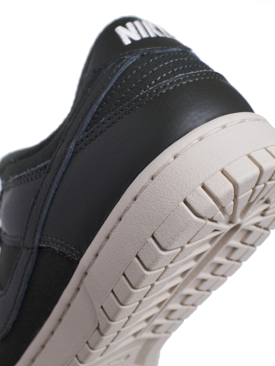 Кроссовки мужские Nike Dunk Low Retro Premium "Sequoia" NKDADDYS SNEAKERS, цвет: болотный, DZ2538-300 со скидкой купить онлайн