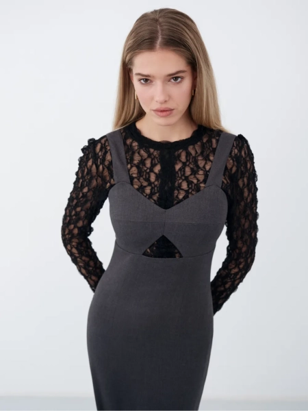 Платье-футляр на бретелях с вырезом SOLO·U  купить онлайн