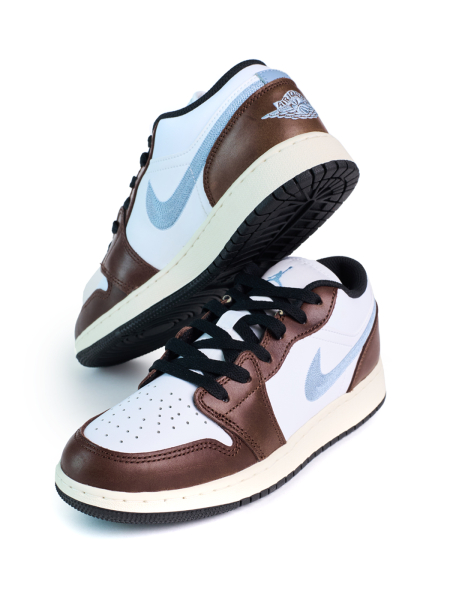 Кроссовки подростковые Jordan 1 Low SE "Mocha Blue Grey" NKDADDYS SNEAKERS, цвет: белый FQ8156-142 купить онлайн