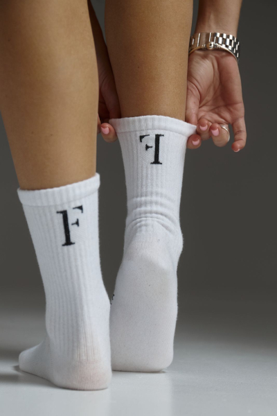 Носки удлиненные Figura Figura, цвет: белый 2SSK-0076-002 купить онлайн